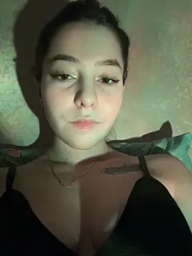 Anoraaa8A online show from March 11, 5:41 pm