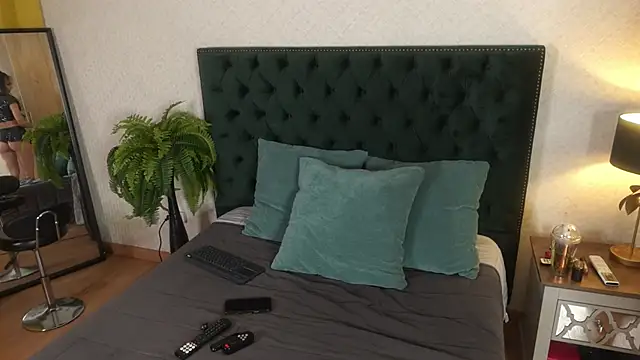Snapshot of VitoriaCarusso chatting on February 28, 10:22 pm VitoriaCarusso online show from February 28, 10:22 pm