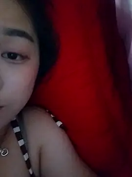 Snapshot of Baa-bee22 chatting on July 15, 6:07 am Baa-bee22 online show from July 15, 6:07 am