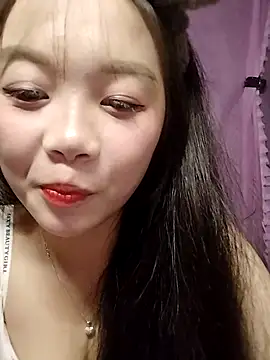 Snapshot of Baa-bee22 chatting on July 19, 1:42 am Baa-bee22 online show from July 19, 1:42 am