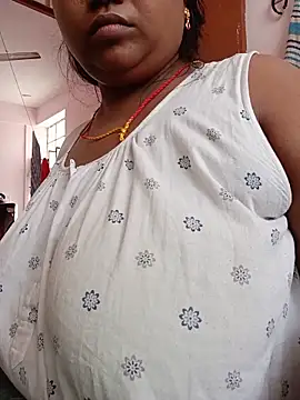 Snapshot of CUTE-LOVE-SWEETS chatting on June 11, 4:10 am CUTE-LOVE-SWEETS online show from June 11, 4:10 am