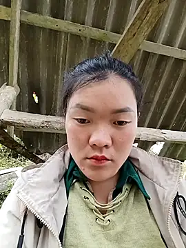 Snapshot of meomeo-00 chatting on February 3, 10:09 am meomeo-00 online show from February 3, 10:09 am