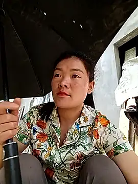 Snapshot of meomeo-00 chatting on February 6, 4:39 am meomeo-00 online show from February 6, 4:39 am