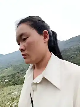 Snapshot of meomeo-00 chatting on February 25, 8:46 am meomeo-00 online show from February 25, 8:46 am