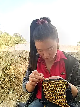 Snapshot of meomeo-00 chatting on February 26, 2:21 am meomeo-00 online show from February 26, 2:21 am