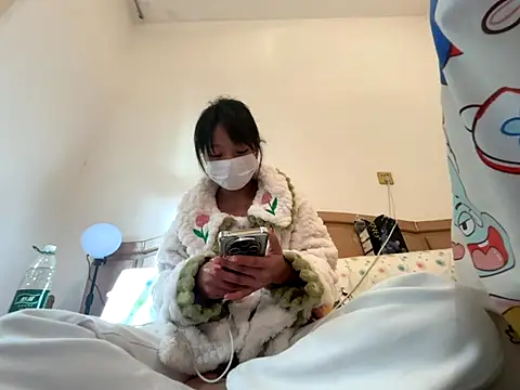 Snapshot of Rosy100 chatting on November 19, 6:46 am Rosy100 online show from November 19, 6:46 am