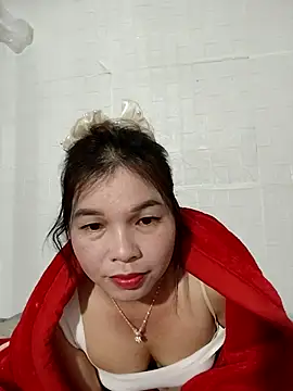 Snapshot of Cover-baa chatting on November 26, 1:45 pm Cover-baa online show from November 26, 1:45 pm