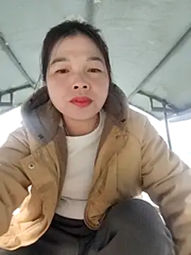 Snapshot of Cover-baa chatting on November 29, 11:52 pm Cover-baa online show from November 29, 11:52 pm