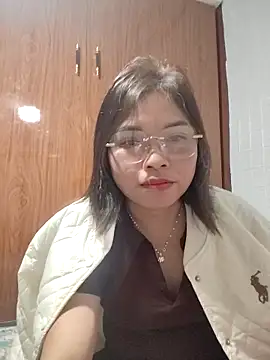 Snapshot of Cover-baa chatting on December 15, 11:14 am Cover-baa online show from December 15, 11:14 am