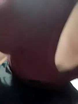 Snapshot of Cover-baa chatting on December 19, 10:39 pm Cover-baa online show from December 19, 10:39 pm