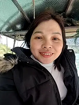 Snapshot of Cover-baa chatting on January 7, 7:22 am Cover-baa online show from January 7, 7:22 am