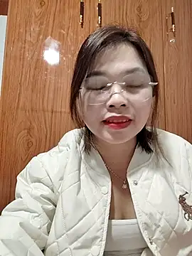 Snapshot of Cover-baa chatting on January 7, 8:55 pm Cover-baa online show from January 7, 8:55 pm