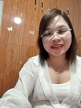 Snapshot of Cover-baa chatting on January 12, 10:31 am Cover-baa online show from January 12, 10:31 am