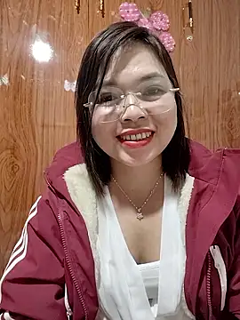 Snapshot of Cover-baa chatting on January 12, 10:37 pm Cover-baa online show from January 12, 10:37 pm