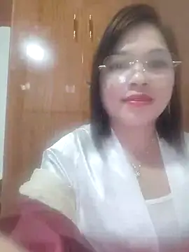 Snapshot of Cover-baa chatting on January 13, 11:10 pm Cover-baa online show from January 13, 11:10 pm