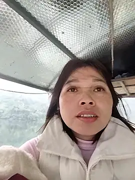 Snapshot of Cover-baa chatting on January 15, 7:57 am Cover-baa online show from January 15, 7:57 am