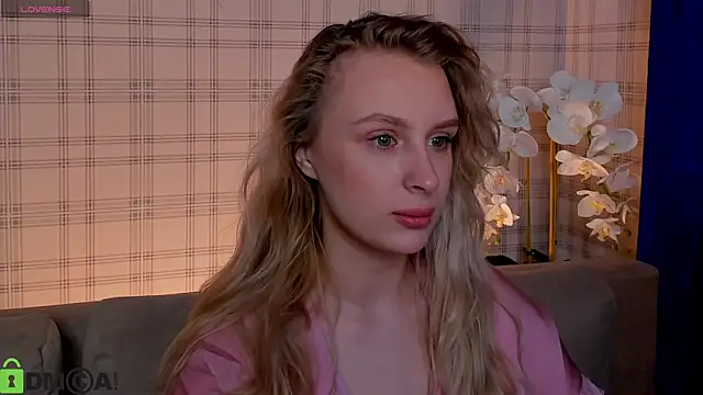 KiraRuiz online show from February 28, 12:44 am