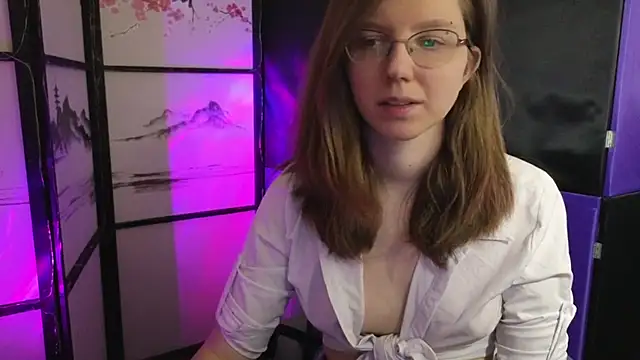Snapshot of scarlettsrose chatting on May 12, 12:24 pm scarlettsrose online show from May 12, 12:24 pm