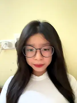 Snapshot of mau155_ chatting on November 19, 11:43 am mau155 online show from November 19, 11:43 am