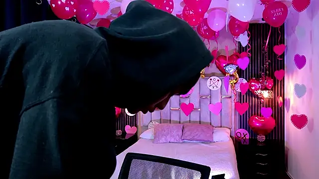 Snapshot of James_Adams_01 chatting on February 16, 11:50 am James Adams 01 online show from February 16, 11:50 am