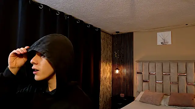 Snapshot of James_Adams_01 chatting on February 19, 12:01 pm James Adams 01 online show from February 19, 12:01 pm