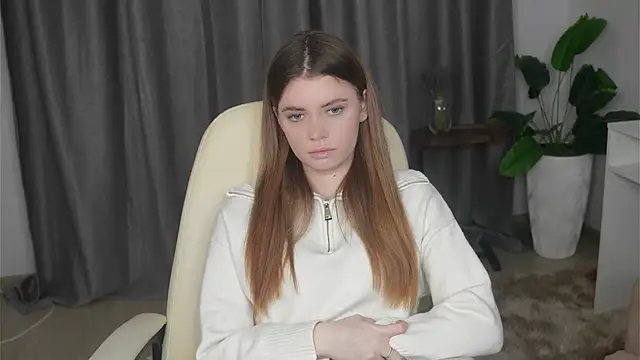 Snapshot of AngelesBenitz chatting on November 18, 2:21 pm AngelesBenitz online show from November 18, 2:21 pm