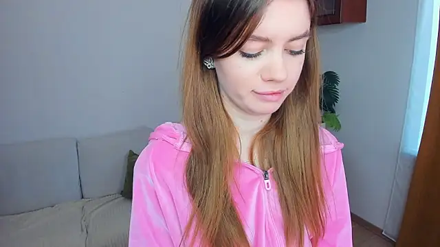 AngelesBenitz online show from February 3, 6:51 am