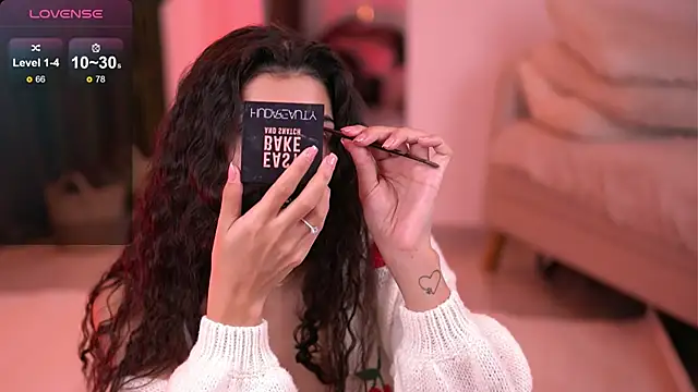 Snapshot of LuvCaprice chatting on November 26, 5:30 am LuvCaprice online show from November 26, 5:30 am