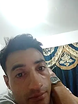 Snapshot of noah77_ chatting on November 30, 3:49 pm noah77 online show from November 30, 3:49 pm