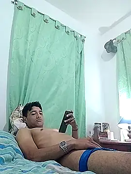 noah77  online show from February 15, 1:35 am