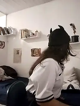 Snapshot of Satanatrix chatting on December 16, 10:15 pm Satanatrix online show from December 16, 10:15 pm