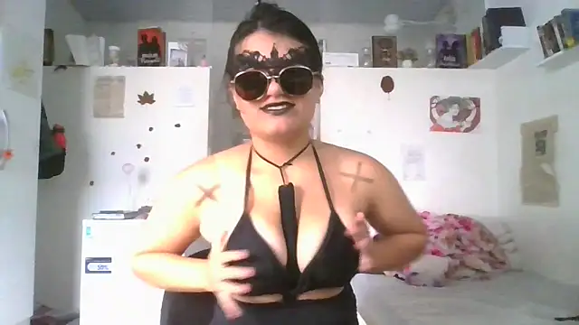 Satanatrix online show from March 19, 6:23 pm