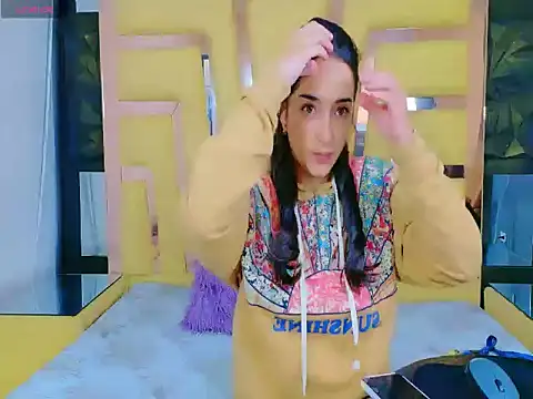 CailinSmith online show from November 21, 11:53 am