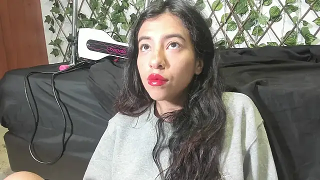 LittlePeach  online show from March 23, 11:14 am