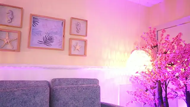 MeganLowell online show from February 28, 7:15 pm