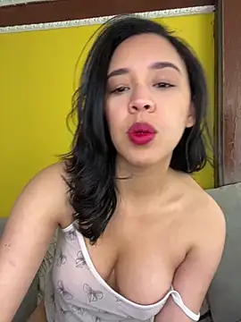 Esmerald 1111 online show from March 20, 2:11 pm