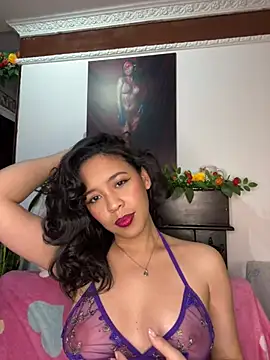 Esmerald 1111 online show from July 17, 9:16 am