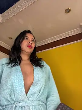 Esmerald 1111 online show from July 19, 12:31 pm