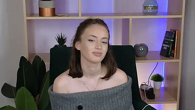 Snapshot of CamillaGebel chatting on November 18, 5:17 pm CamillaGebel online show from November 18, 5:17 pm