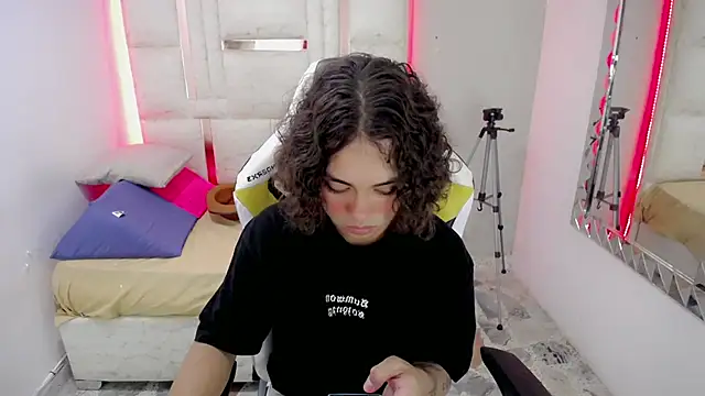 Snapshot of Stein_2 chatting on November 18, 9:08 pm Stein 2 online show from November 18, 9:08 pm