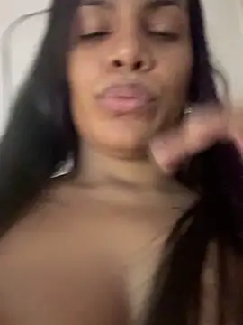 ArielleMillerr- online show from December 16, 5:51 pm