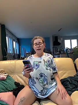 missseduction24 online show from February 4, 7:25 am