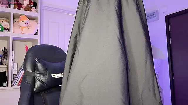 Snapshot of Achix58 chatting on February 25, 3:43 pm Achix58 online show from February 25, 3:43 pm