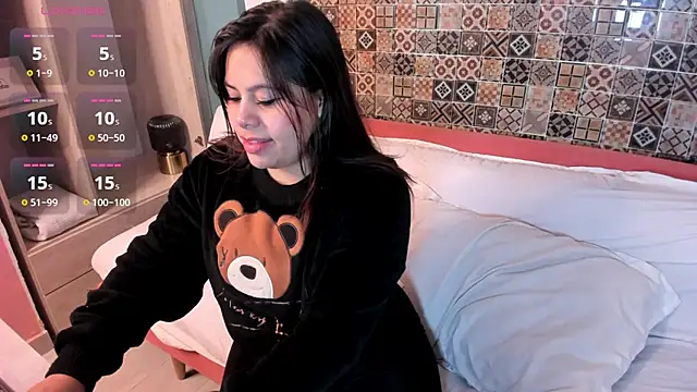 luna velvett  online show from December 2, 11:15 am