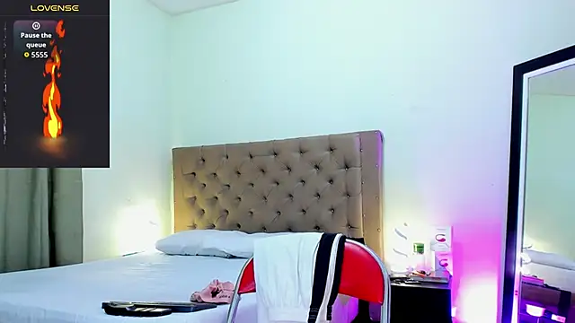 blorelopez online show from January 16, 1:26 pm