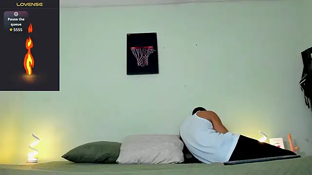 blorelopez online show from March 26, 12:50 am