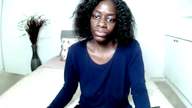 BrunetteNaomi8 online show from March 6, 8:38 pm