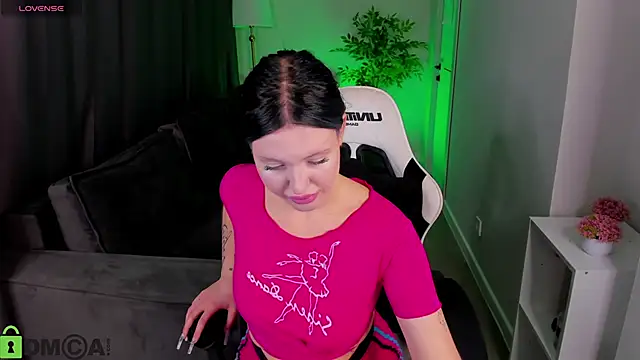 Eva lovevy online show from November 20, 9:09 am