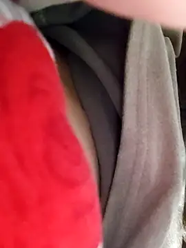 Snapshot of LyasianLa chatting on November 20, 7:30 am LyasianLa online show from November 20, 7:30 am