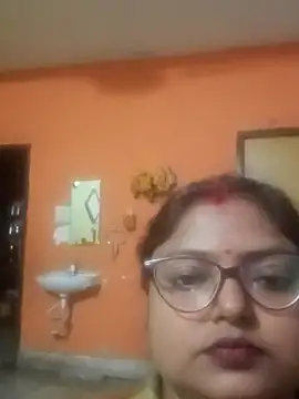 Snapshot of Simran62 chatting on December 21, 5:31 pm Simran62 online show from December 21, 5:31 pm